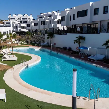 Serena Village Beautiful 3 Bedroom Terraced House Close To The